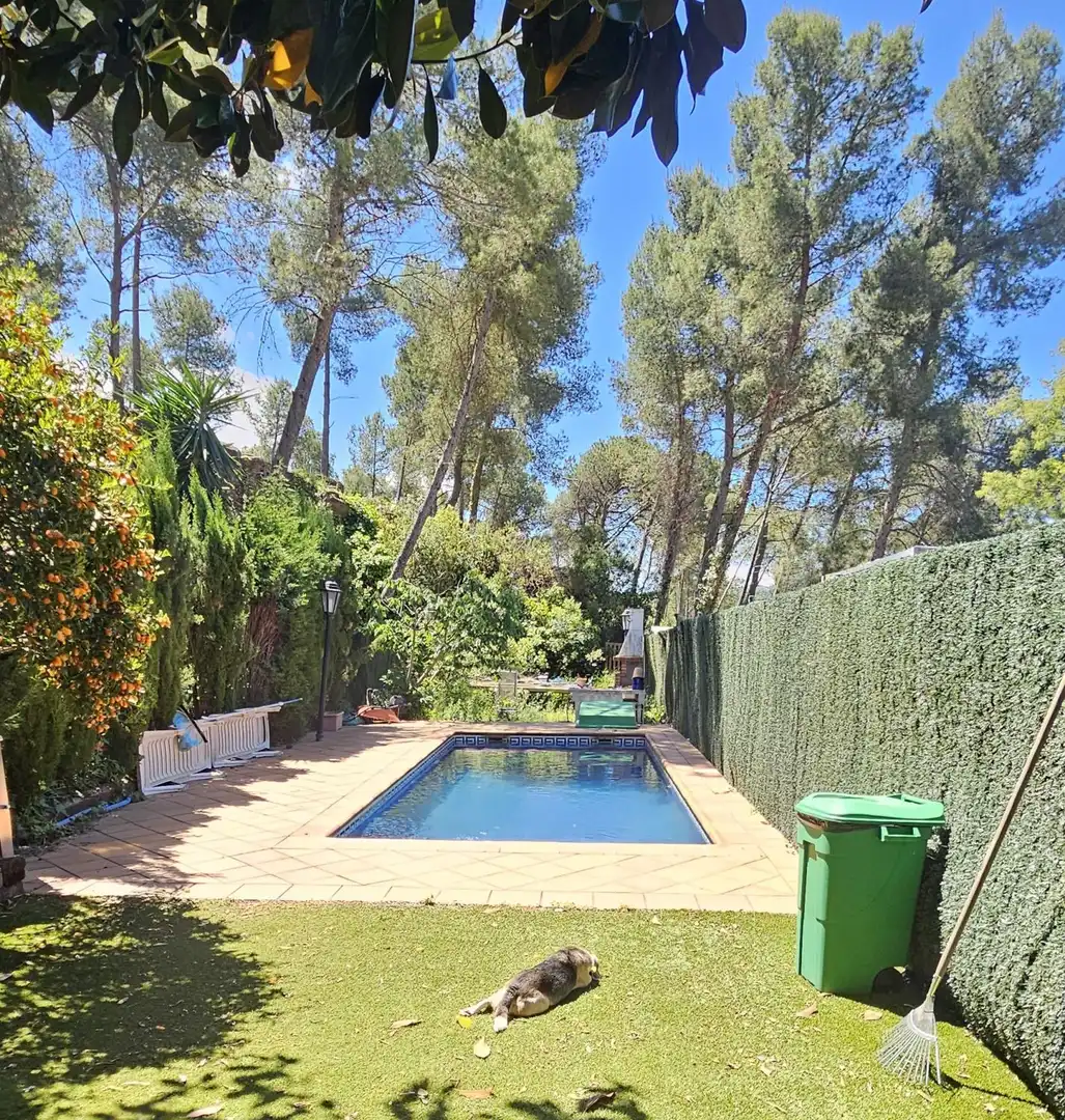Piscina de Casa o xalet en venda en Corbera de Llobregat amb Aire condicionat, Calefacció i Jardí privat