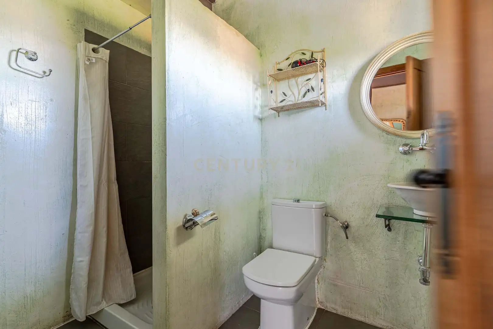 Bathroom of Houses for sale in Pinos Genil  with Air Conditioner, Private garden and Furnished