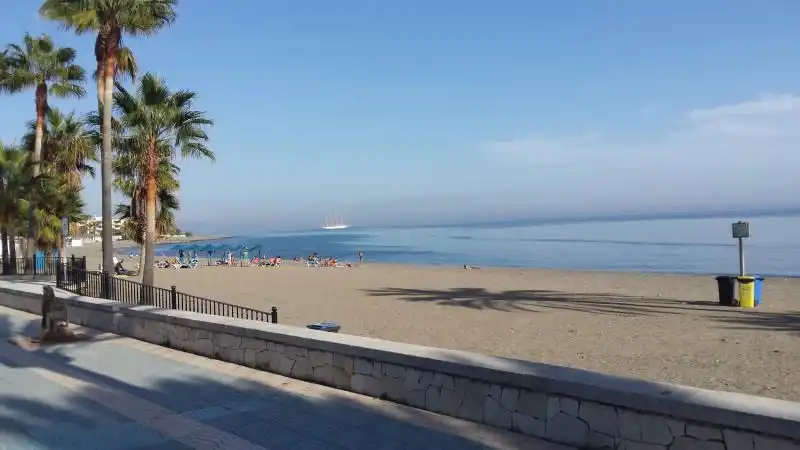 Vista exterior de Piso en venta en Marbella con Calefacción