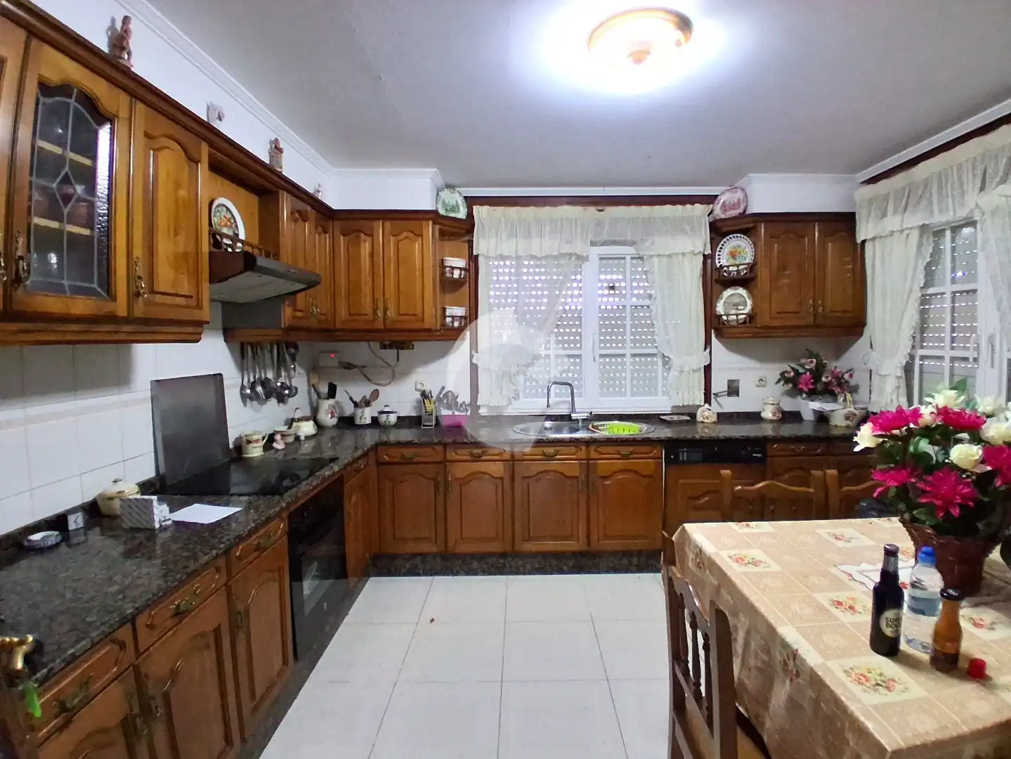 Cuina de Casa o xalet en venda en Abegondo amb Jardí privat i Traster