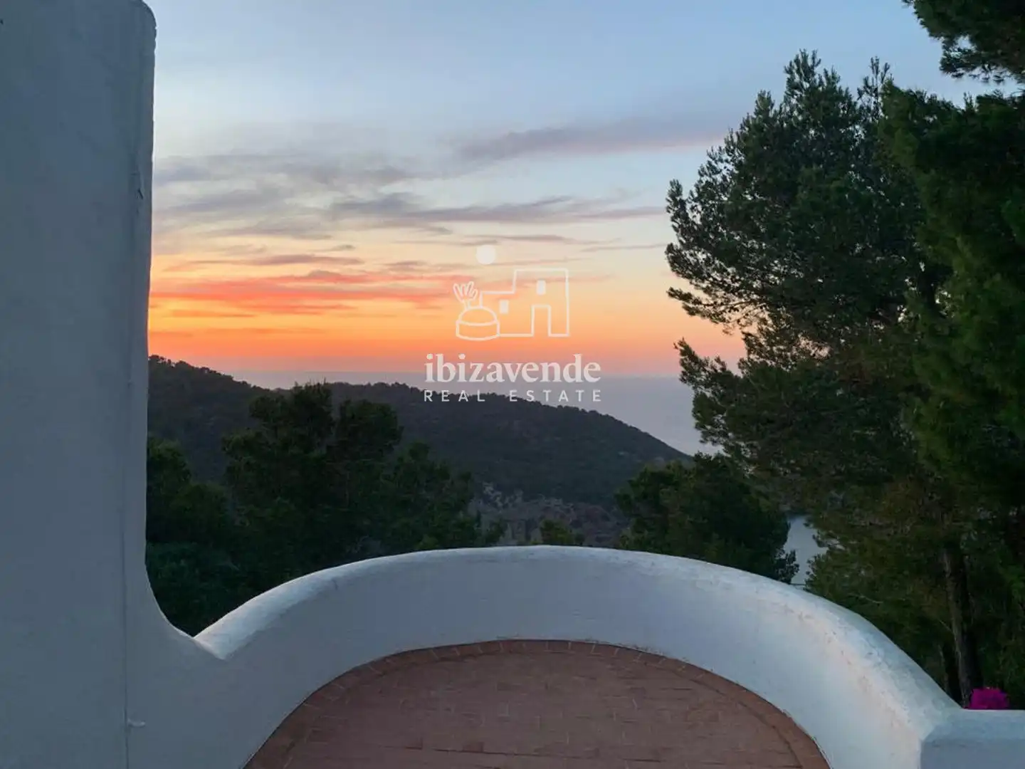 Vista exterior de Casa o xalet de lloguer en Sant Joan de Labritja amb Aire condicionat, Calefacció i Piscina