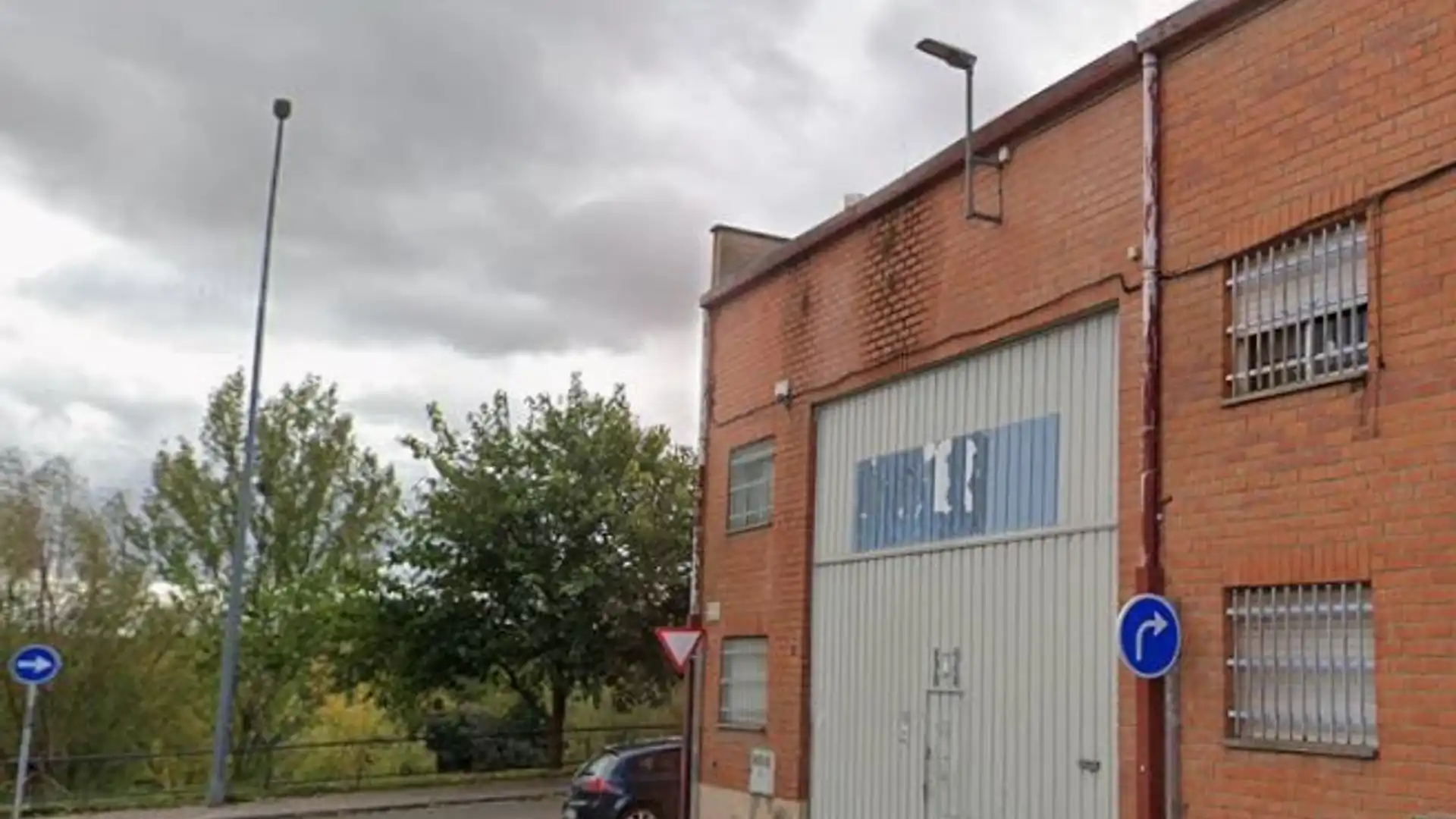 Vista exterior de Nave industrial de alquiler en Salamanca Capital