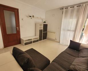 Living room of Flat to rent in  Granada Capital  with Air Conditioner, Heating and Furnished