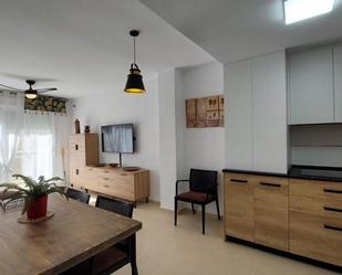 Cuina de Apartament de lloguer en Garrucha amb Aire condicionat, Terrassa i Piscina comunitària