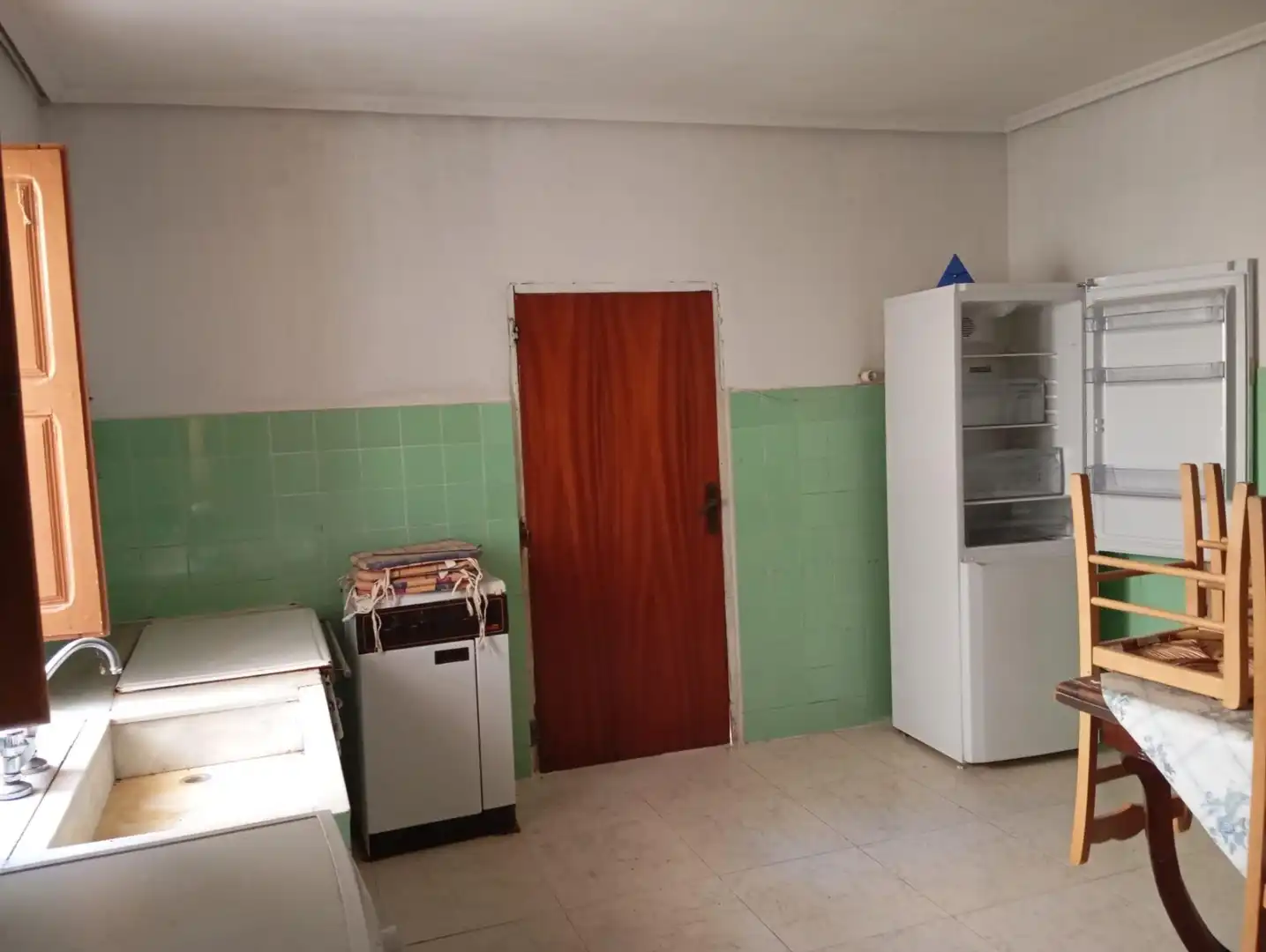 Cocina de Finca rústica en venta en Santa Cecilia del Alcor