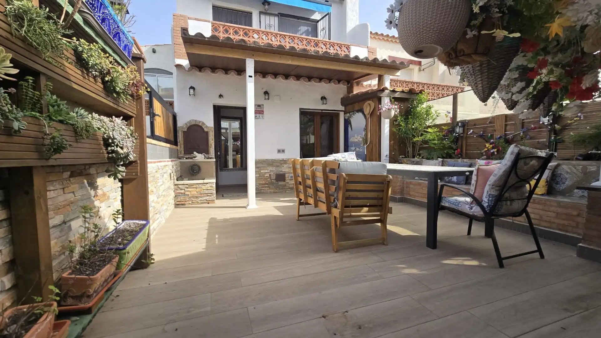 Terrassa de Casa adosada en venda en Roses amb Aire condicionat, Jardí privat i Terrassa