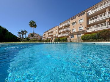 Apartament amb piscina en venda a Las Marinas / Les Marines