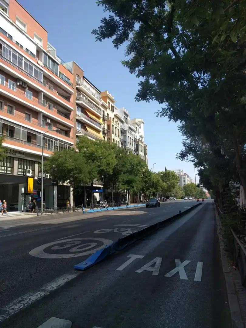 Vista exterior de Apartamento de alquiler en Madrid con Aire acondicionado, Amueblado y Lavadora
