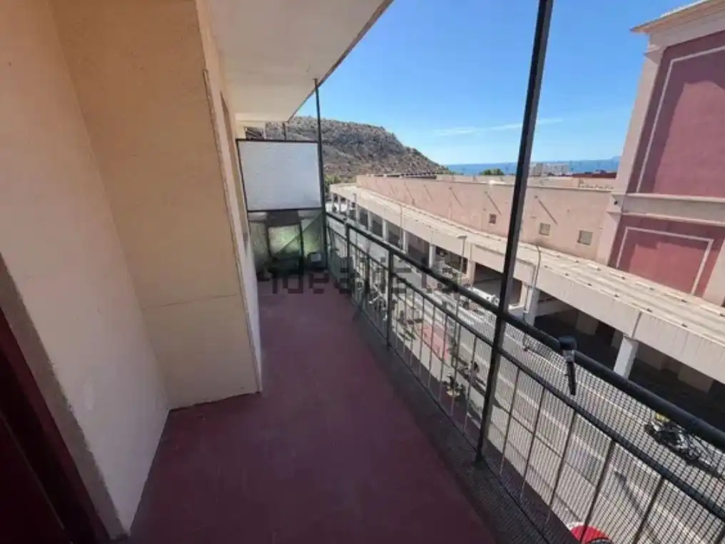 Vista exterior de Piso en venta en Alicante / Alacant con Aire acondicionado y Terraza