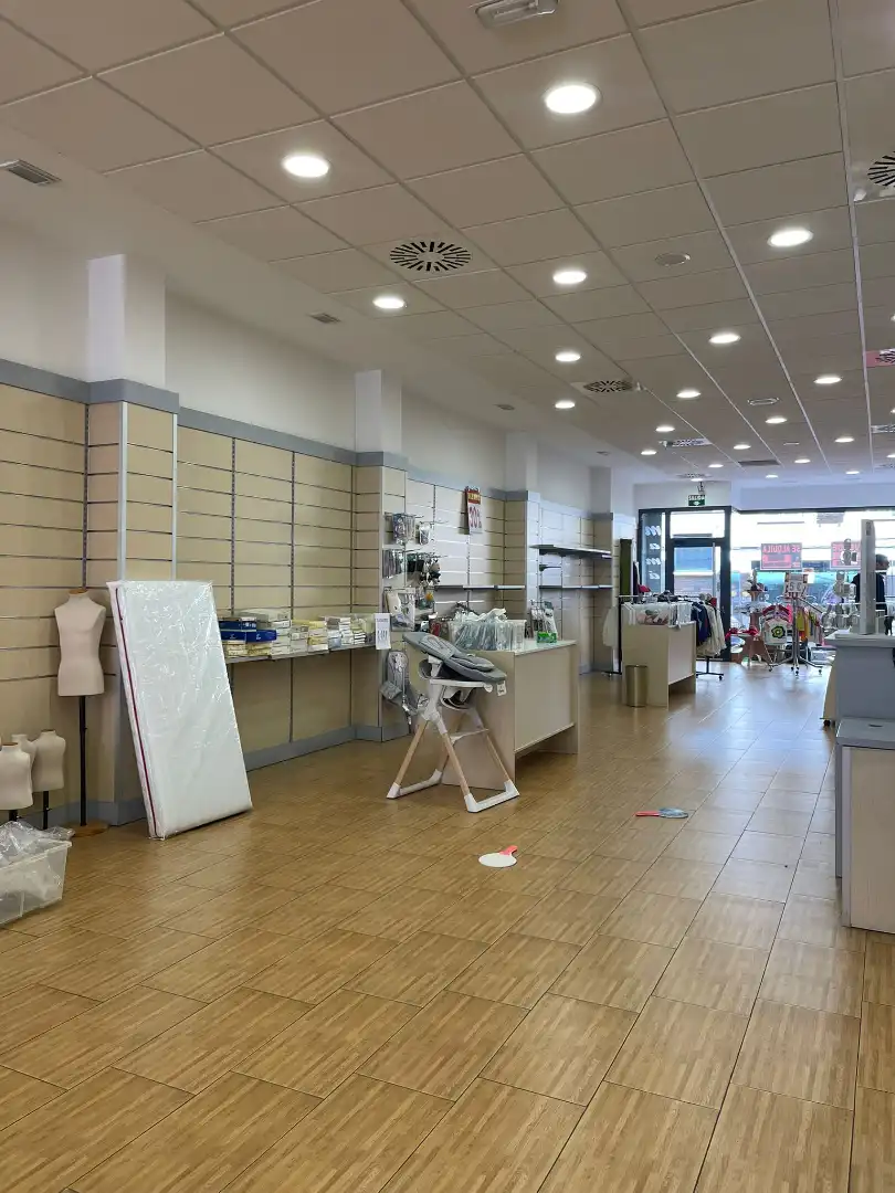Locale commerciale in vendita a Avenida de la Vera 18, imagen 18