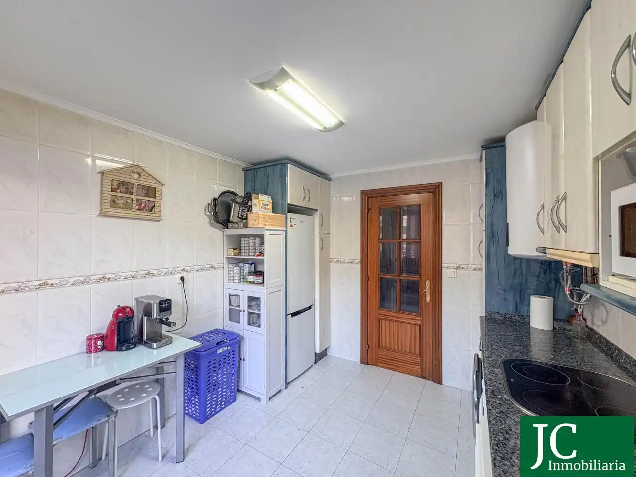 Cuina de Apartament en venda en Bárcena de Cicero amb Calefacció, Parquet i Terrassa