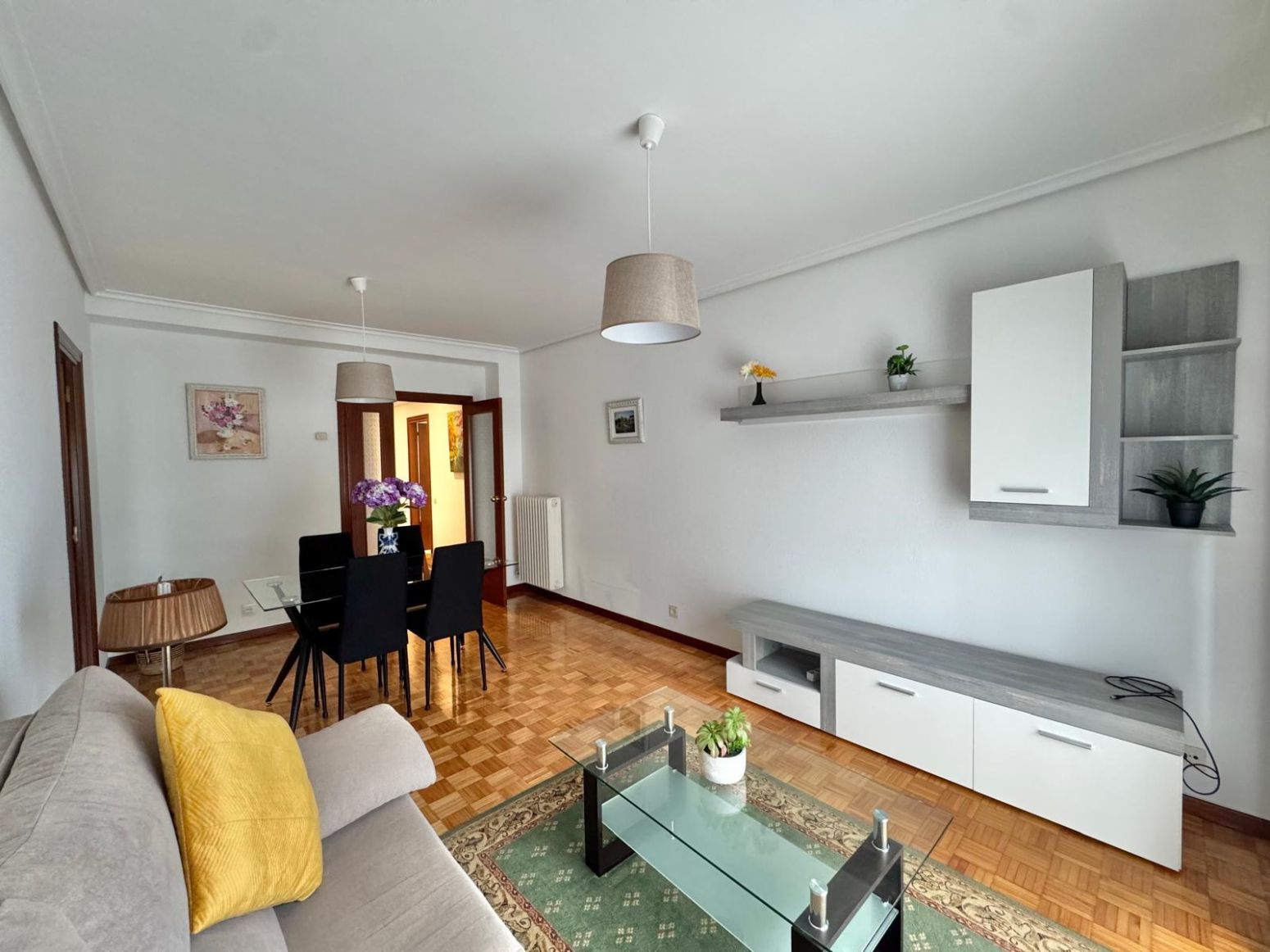Living room of Flat to rent in  Logroño  with Heating, Terrace and Storage room