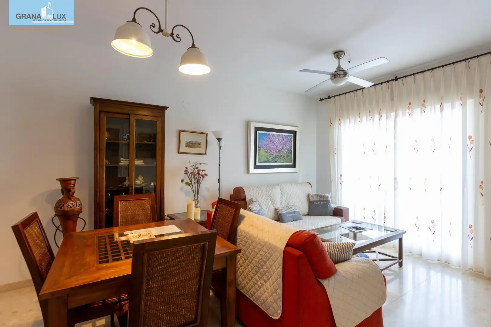 Sala d'estar de Àtic en venda en Motril amb Jardí privat, Terrassa i Piscina comunitària