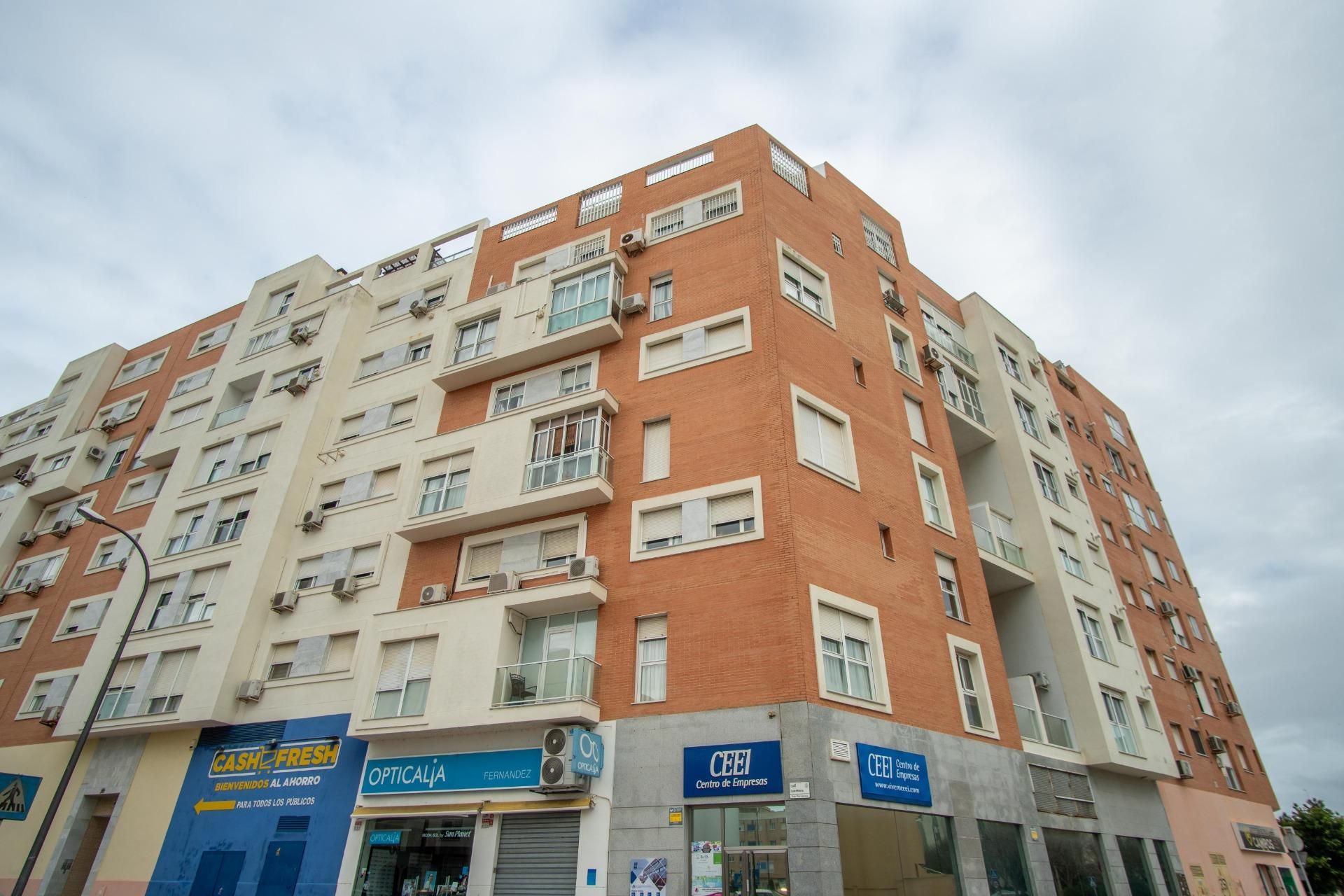 Vista exterior de Piso en venta en San Fernando