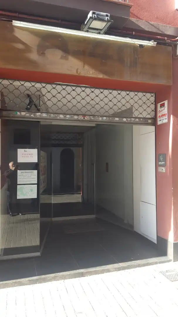 Geschaftsraum zur Miete in Badalona mit Klimaanlage, Heizung und Terrasse