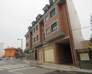 Vista exterior de Traster en venda en Oviedo 