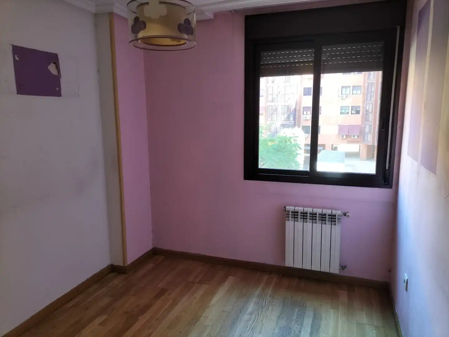 Habitación de Piso en venta en Madrid con Jardín privado, Trastero y Alarma
