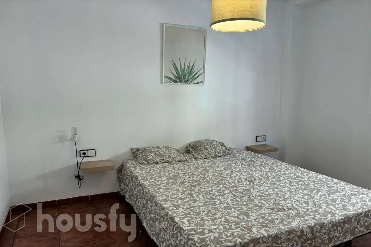 Habitación de Piso de alquiler en Sagunto / Sagunt con Aire acondicionado, Amueblado y Balcón