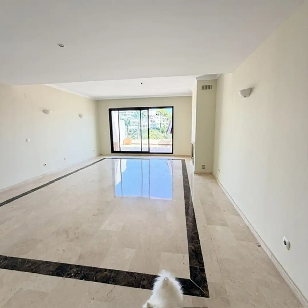 Ático con ascensor en venta en La Quinta, imagen 2