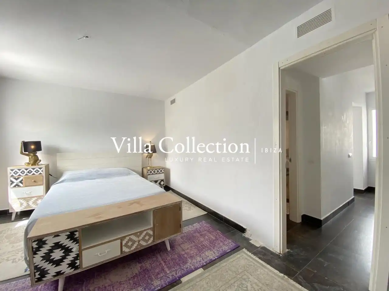 Schlafzimmer von Einfamilien-Reihenhaus zum Verkauf in Sant Josep de sa Talaia mit Privatgarten, Terrasse und Schwimmbad