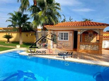 Casa rústica amb piscina en venda a Polígono 7 Parcela 153 SURRACH. 12580 BENICARLO (