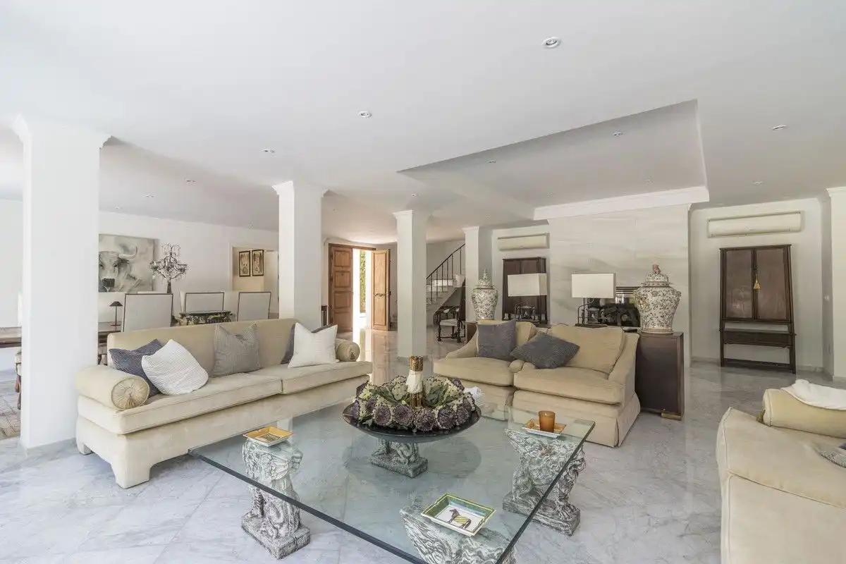 Sala d'estar de Casa o xalet en venda en Mijas amb Terrassa i Piscina comunitària