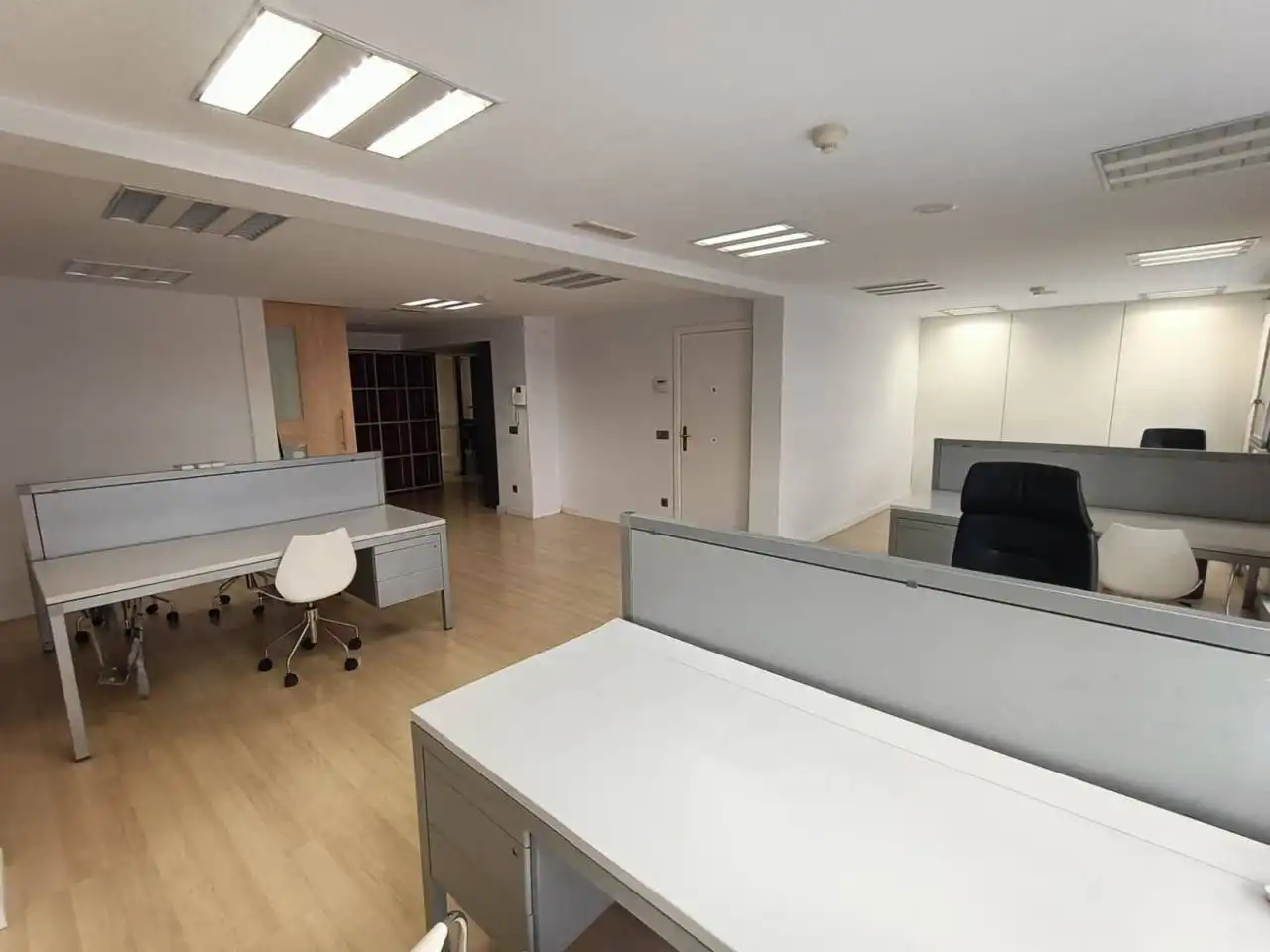 Office for rent in Girona  with Air Conditioner and Heating