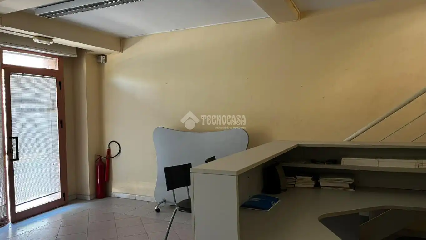 Local comercial en venda a Centre - Eixample – Can Llobet, imagen 6