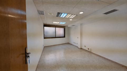 Foto 3 de Piso en venta en La Gavarra, Cornellà de Llobregat