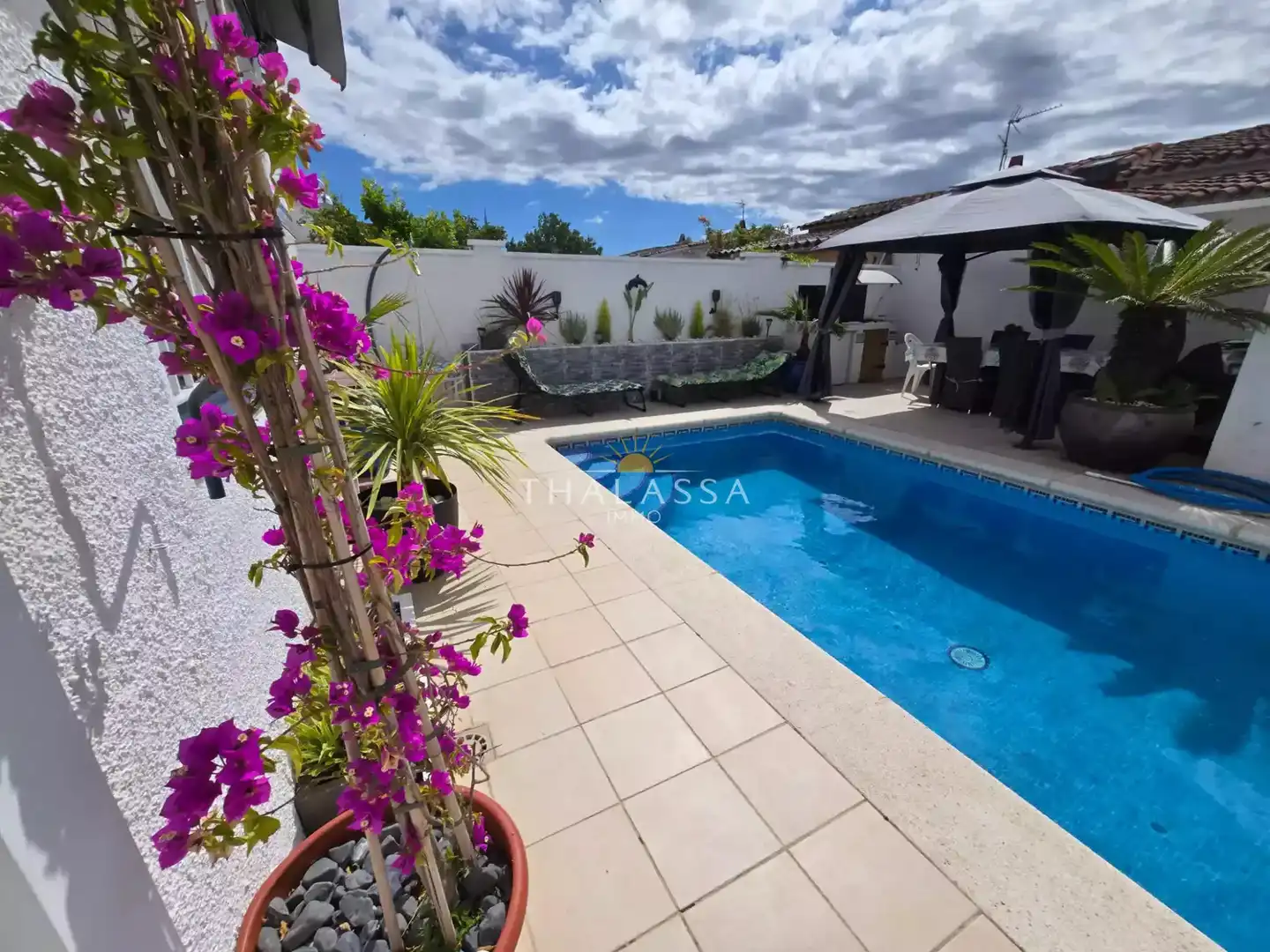 Swimming pool of Houses for sale in Empuriabrava  with Air Conditioner, Swimming Pool and Furnished