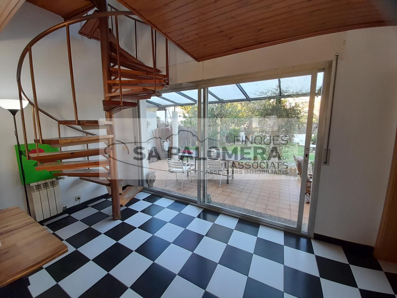 Haus oder Chalet zur Miete in Blanes mit Terrasse