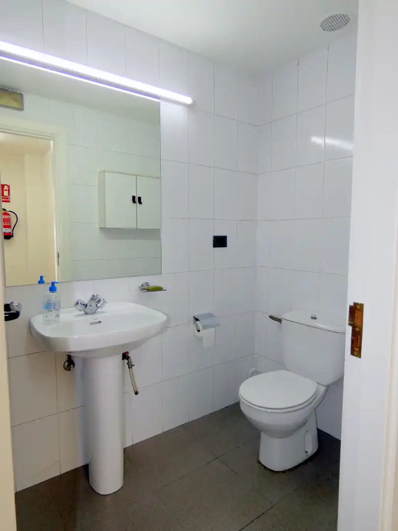 Bany de Local en venda en Bilbao  amb Calefacció