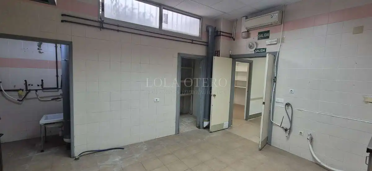 Business premises to rent in literato azorín 15, imagen 8