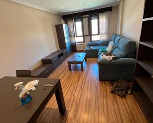 Living room of Flat to rent in Cuenca Capital  with Heating, Storage room and Furnished