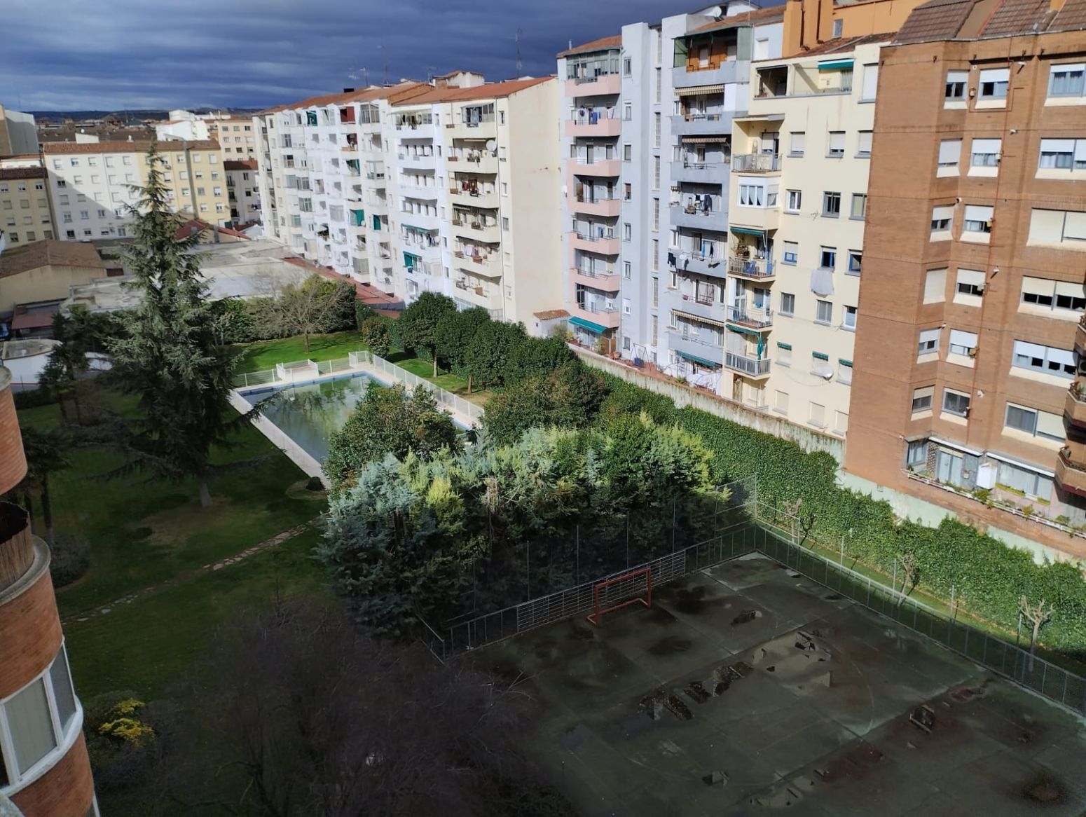 Aparcament de Pis en venda en  Logroño amb Aire condicionat, Calefacció i Jardí privat