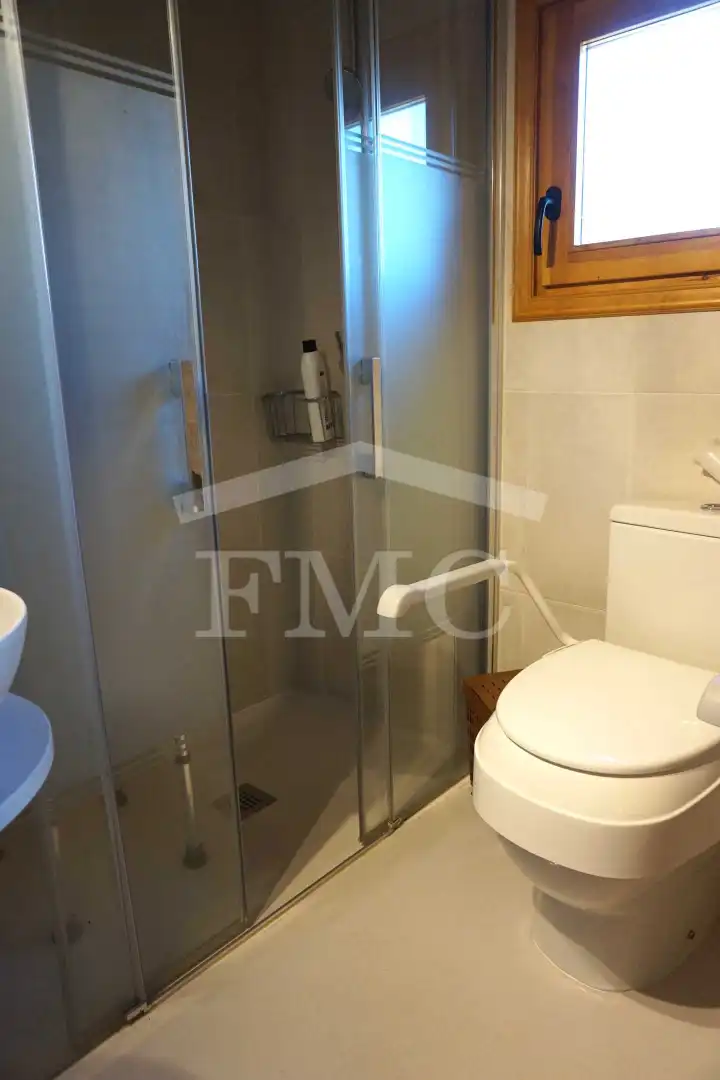 Bany de Casa o xalet en venda en Llívia amb Calefacció, Jardí privat i Parquet