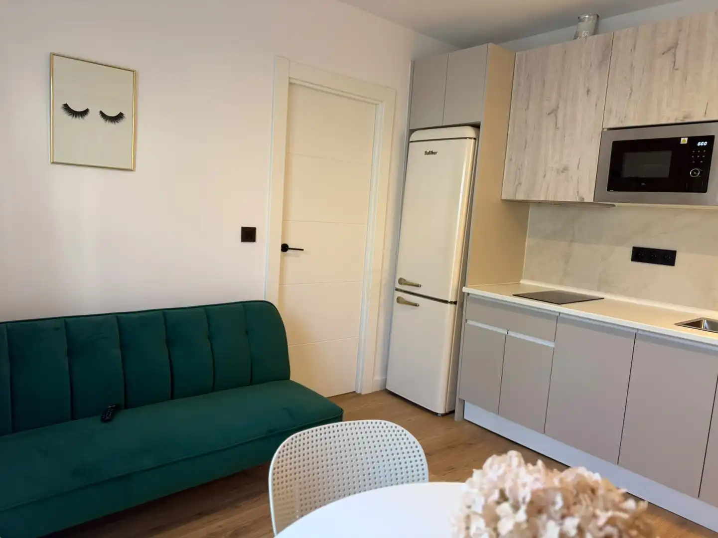 Sala d'estar de Pis de lloguer en Santander amb Calefacció, Jardí privat i Terrassa