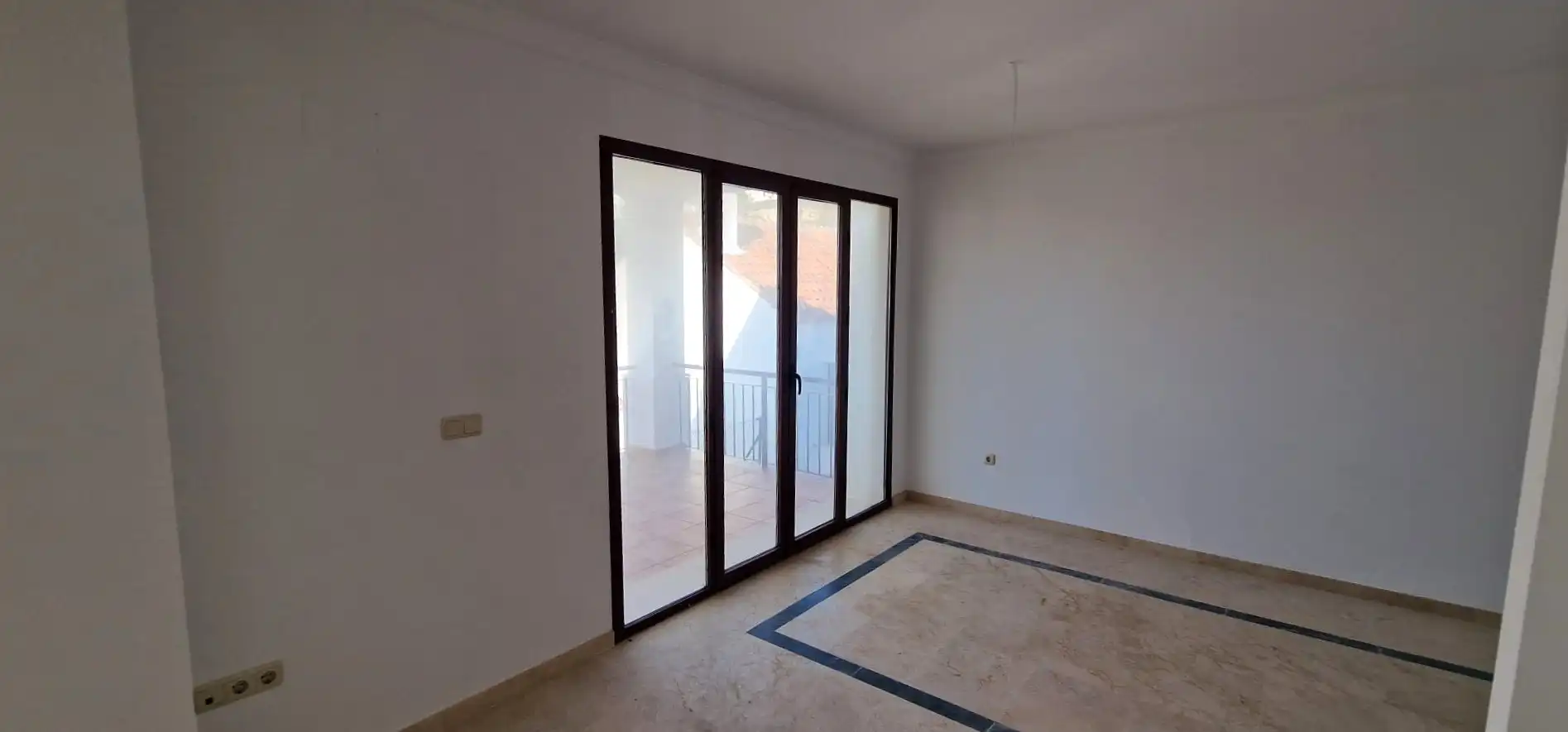 Einfamilien-Reihenhaus zum Verkauf in Cártama mit Privatgarten und Terrasse