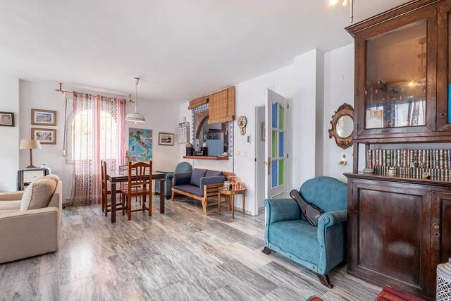 Casa-chalet en Venta en Calle Hella, 9 en Jun