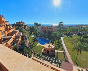 Vista exterior de Apartament en venda en Marbella amb Jardí privat, Terrassa i Traster