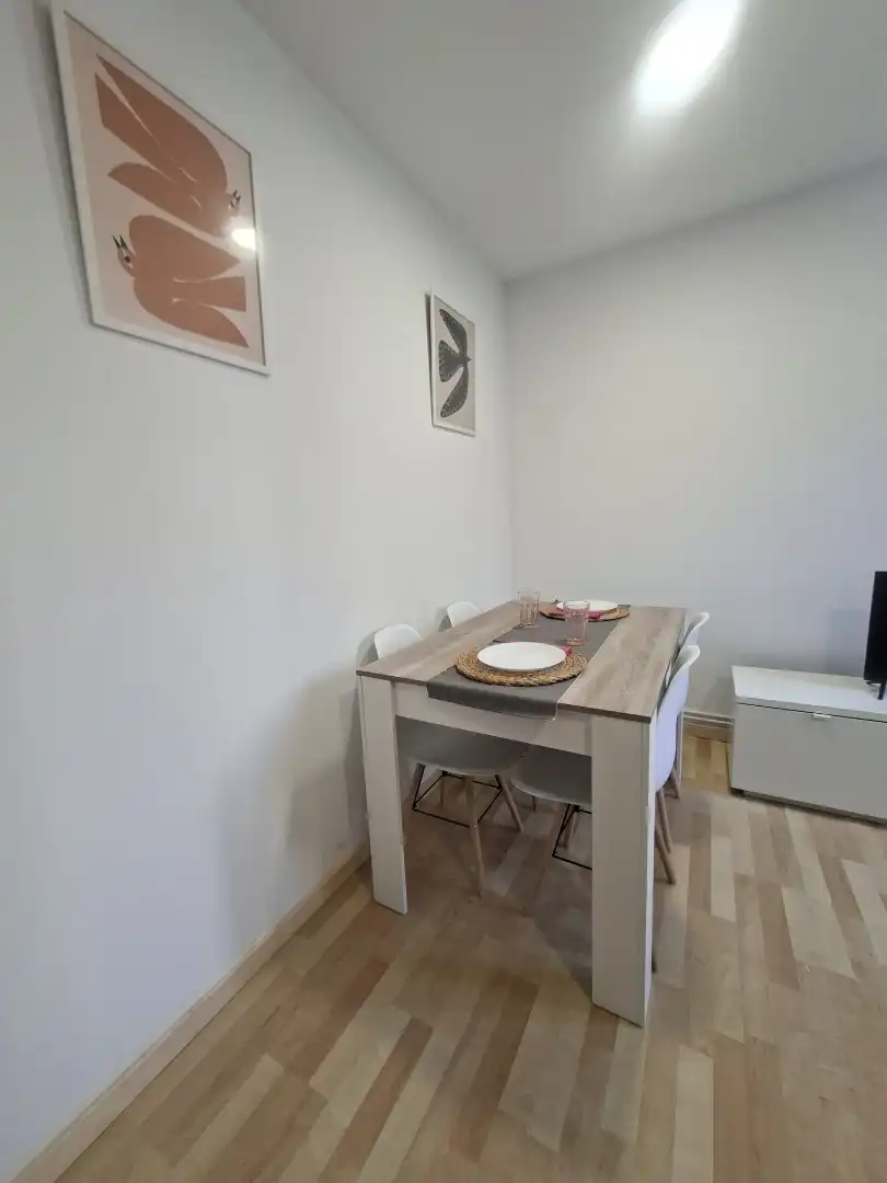 Esszimmer von Wohnung zur Miete in Zaragoza mit Heizung, Möbliert und Ofen