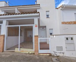 Vista exterior de Casa o xalet en venda en Almonacid de Toledo amb Calefacció, Terrassa i Moblat