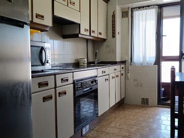 Wohnung mit Aufzug zum Verkauf in Calle Avilés