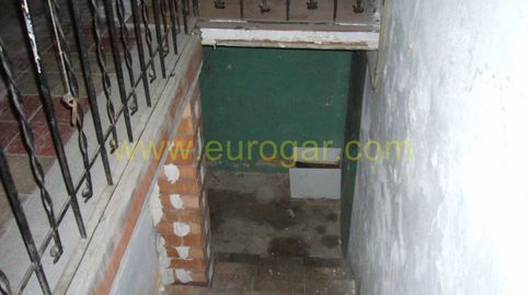 Casa con buhardilla y local comercial céntrico en Chiva 46370, image 5