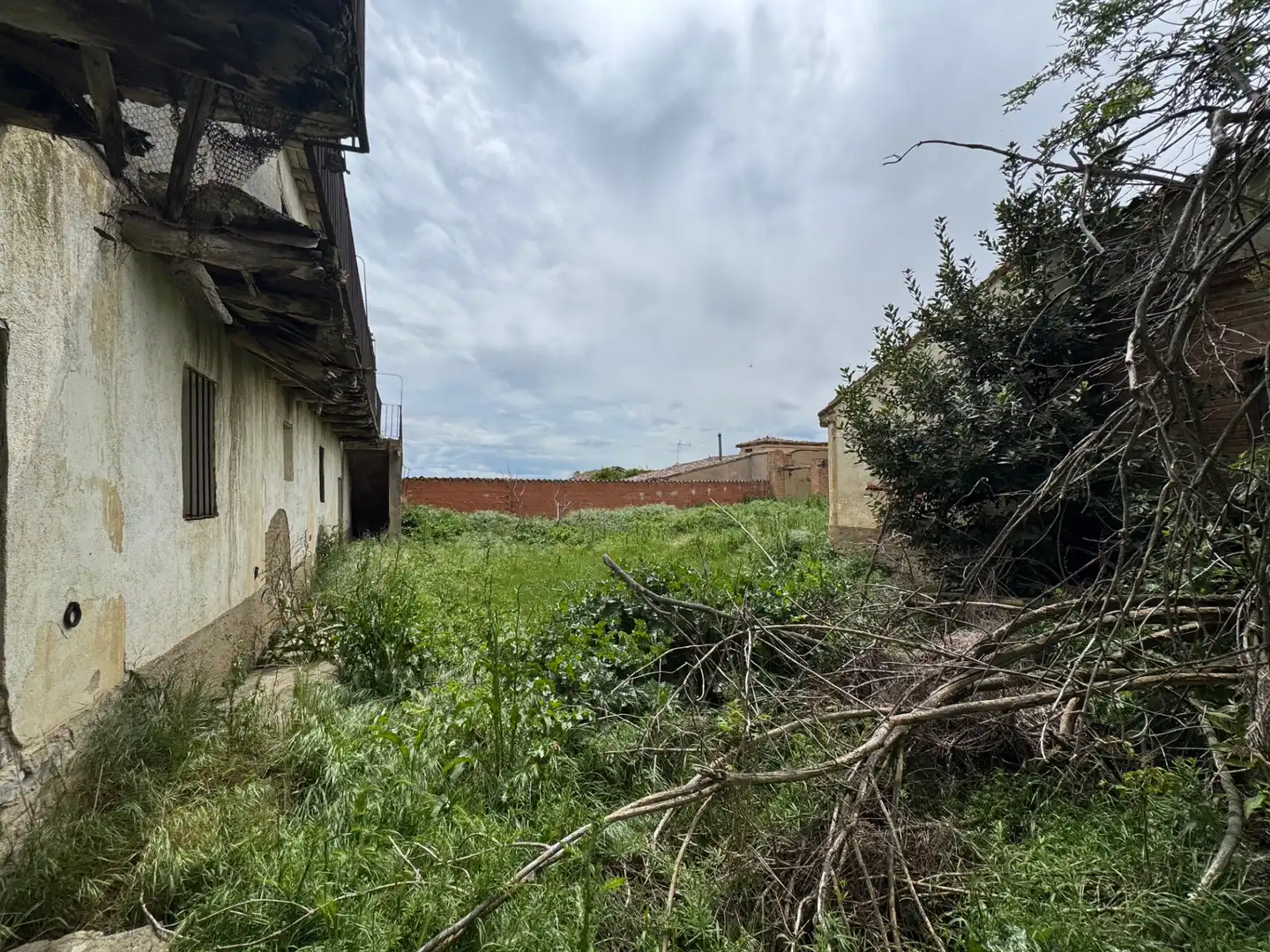 Finca rústica en venda en Pedrosa del Rey amb Jardí privat, Parquet i Traster