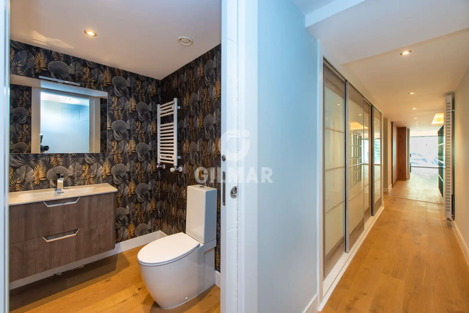 Baño de Piso en venta en Madrid con Calefacción, Trastero y Piscina