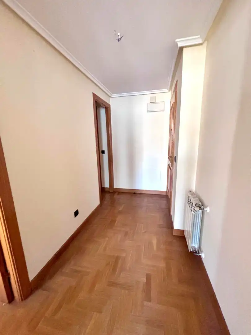 Piso en venta en Gijón  con Calefacción, Parquet y Terraza