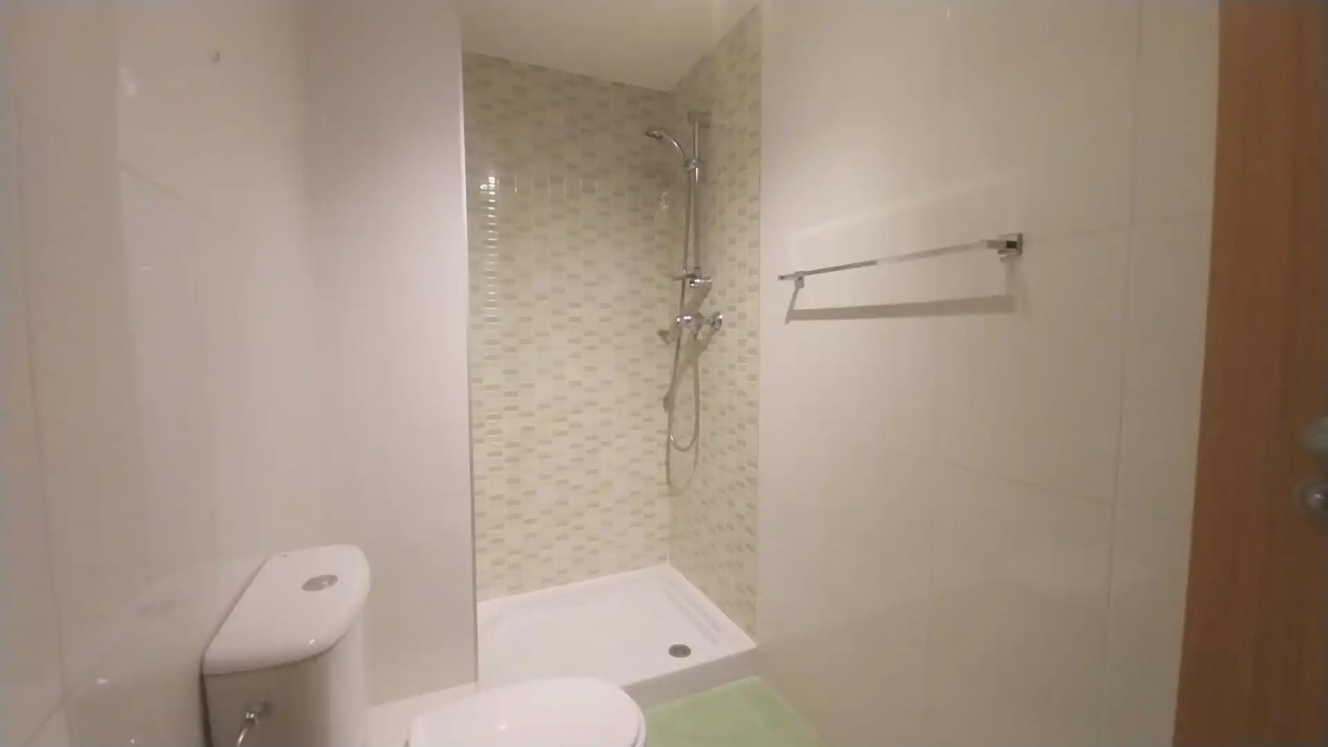 Baño de Casa adosada en venta en Tudela de Duero con Calefacción y Jardín privado