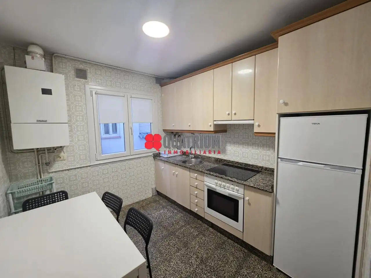Flat for rent in Avenida de Rosalía de Castro, Ensanche - Sar