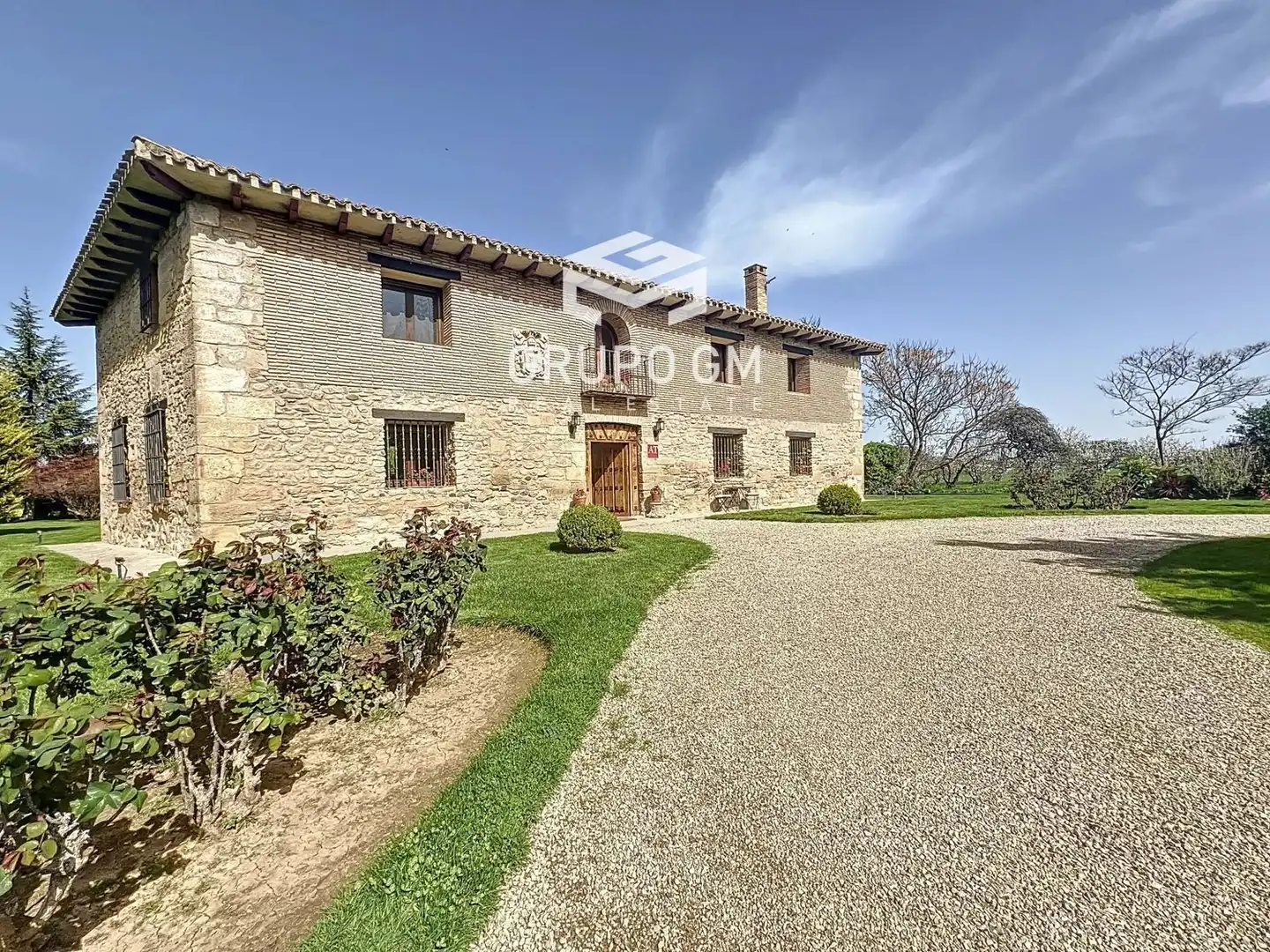 Exterior view of Houses for sale in  Logroño  with Terrace, Storage room and Swimming Pool